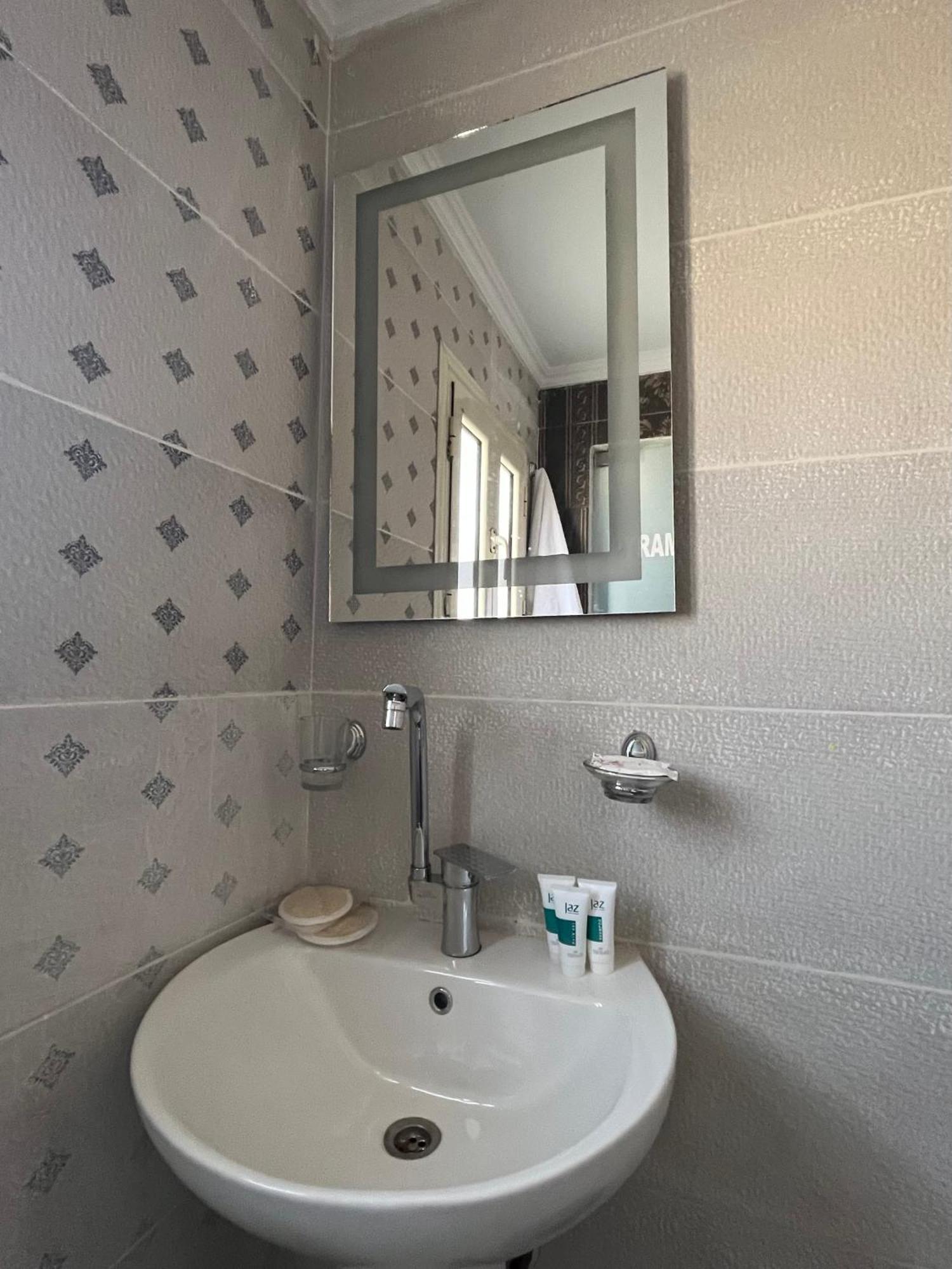 Pyramids Pride Inn Kafret el-Gabal Kültér fotó